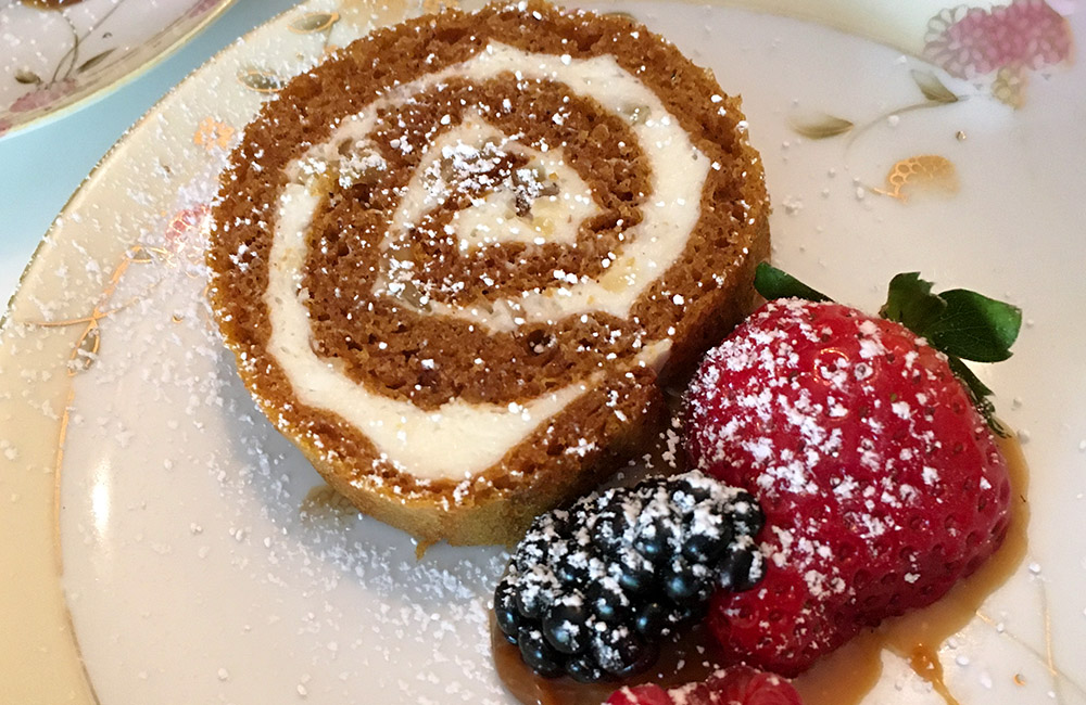 Breakfast gingerbread and fruit